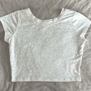 Very Rare Bombshell Sportswear White Leopard Cropped Tee